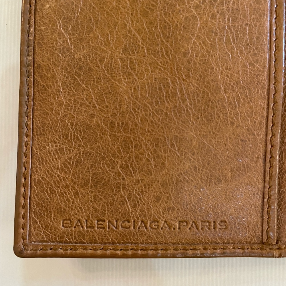 Balenciaga  Leather Wallet with Zipper details - Picture 12 of 14